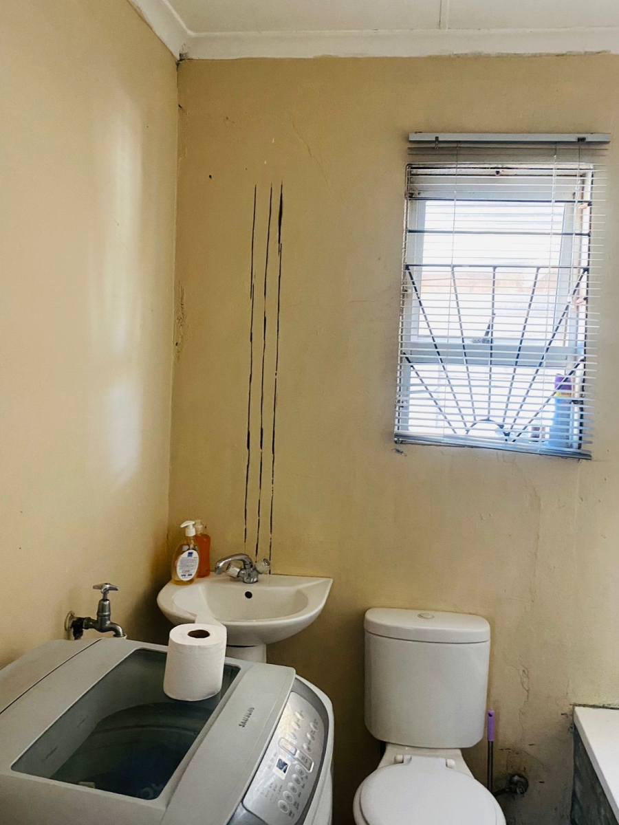 3 Bedroom Property for Sale in Nonqubela Western Cape